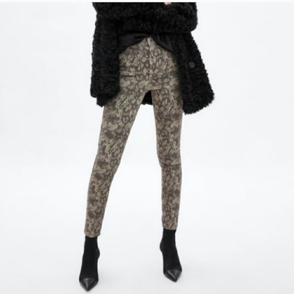 Zara High Rise Skinny Snakeskin Jeans